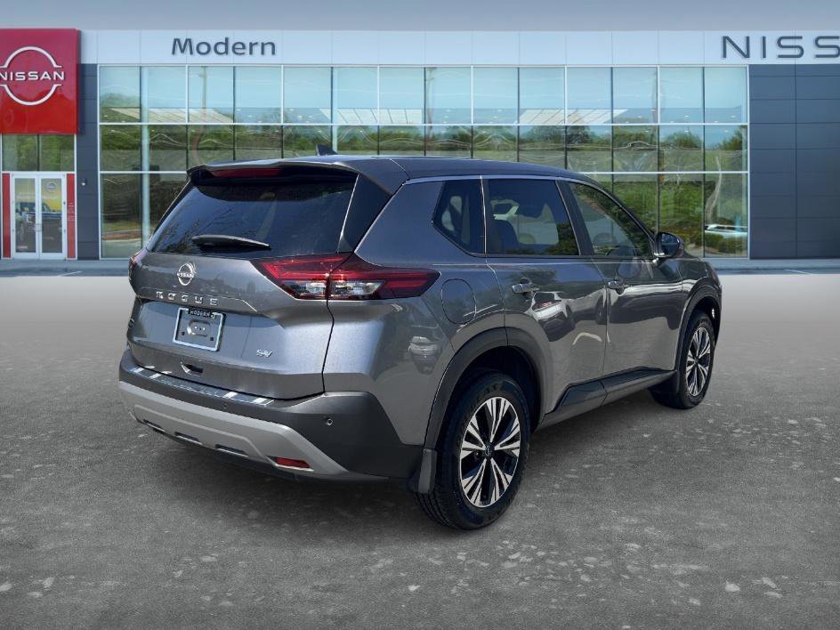 Used 2023 Gun Metallic Nissan SV image 5