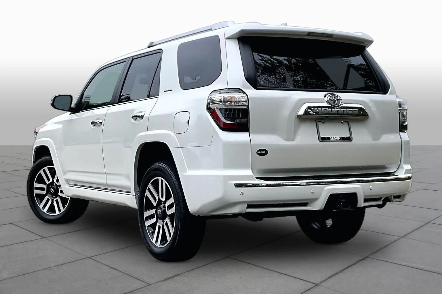 Certified Used 2023 Blizzard Pearl Toyota Limited image 12