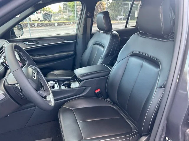 Used 2025 Gray Jeep Limited image 8