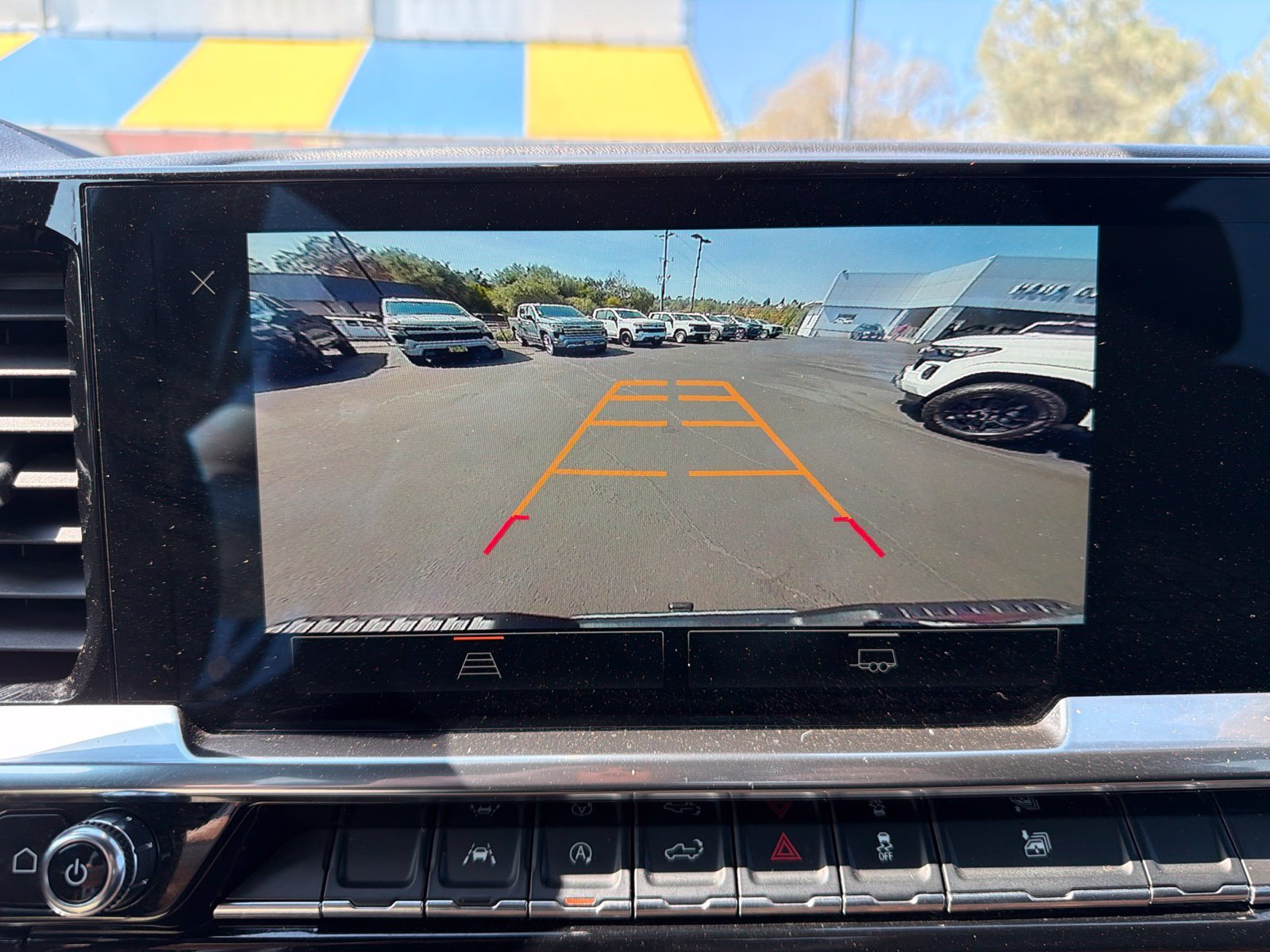 Used 2024 Summit White GMC SLE image 15