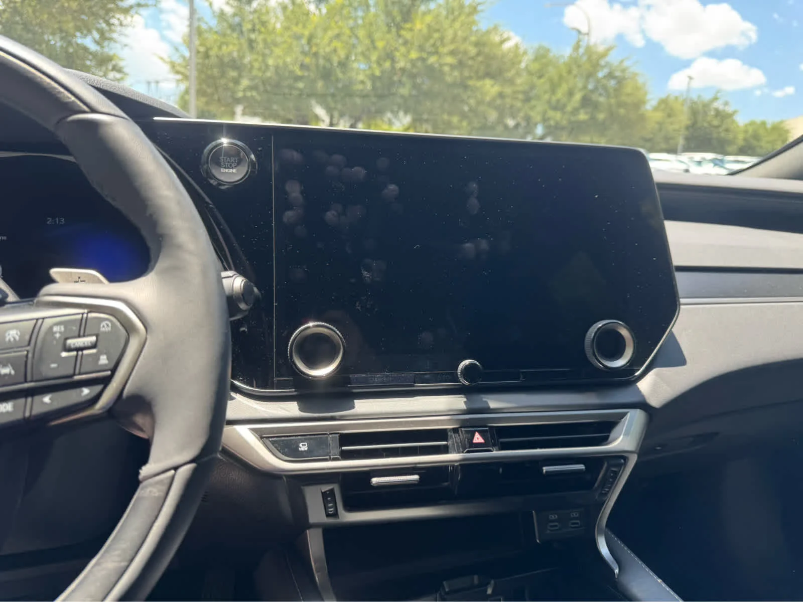 Used 2025 Nori Green Pearl Lexus Premium image 12