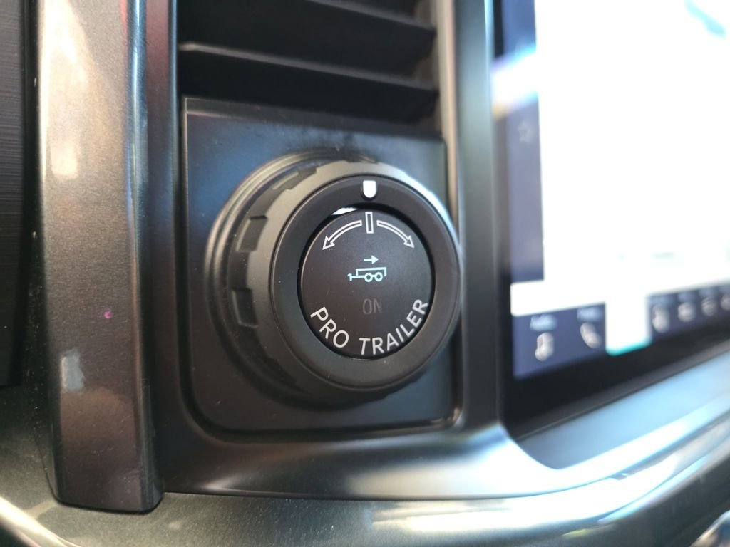 Used 2023 Black Ford XLT image 26