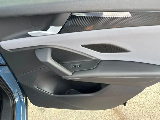 2026 Volkswagen Tiguan SE - Photo 32