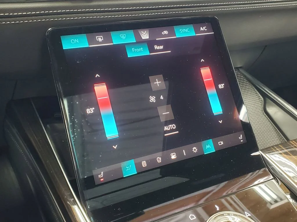 2026 Cadillac Escalade Luxury - Photo 25