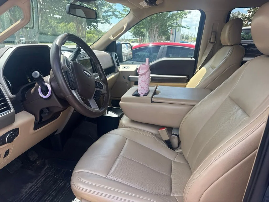 Used 2019 Blue Ford Lariat image 10