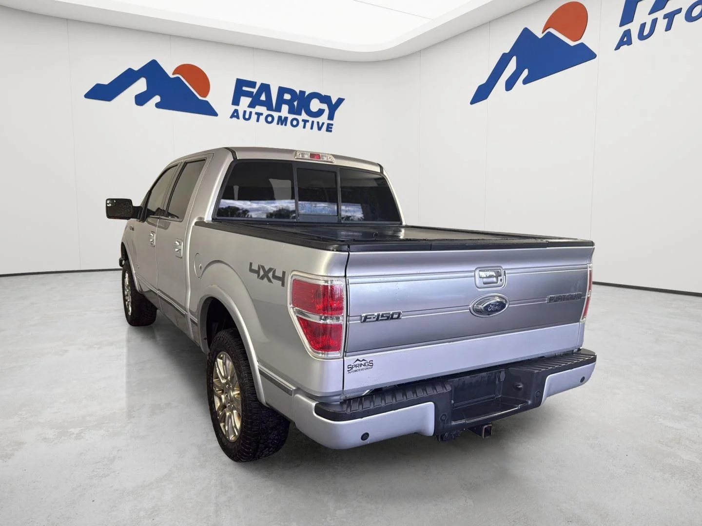 Used 2013 Ingot Silver Metallic Ford Platinum image 10
