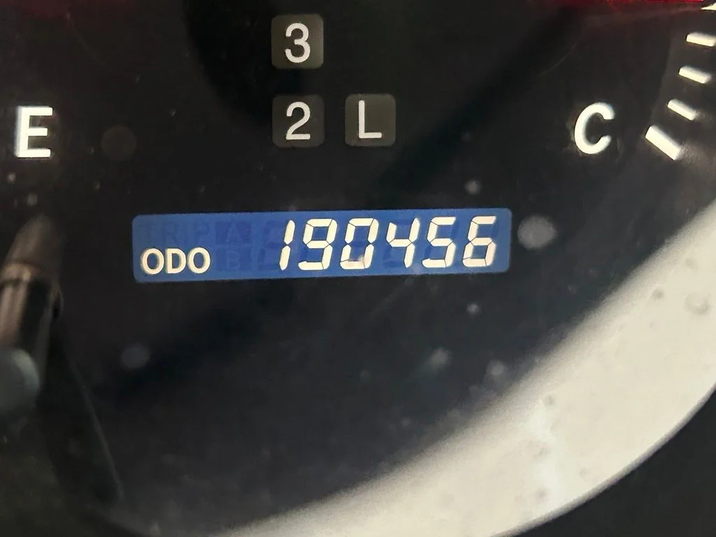 Used 2002  Lexus 300 image 44