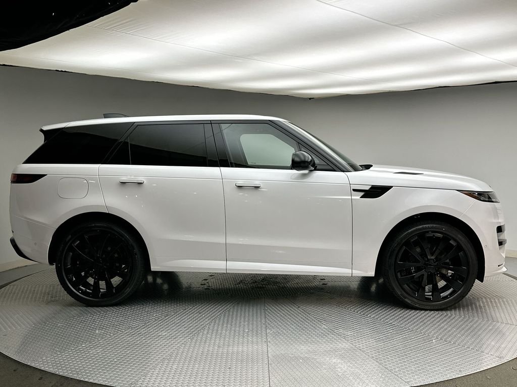 New 2027 Ostuni Pearl Wht Prem Met Land Rover Dynamic SE image 5