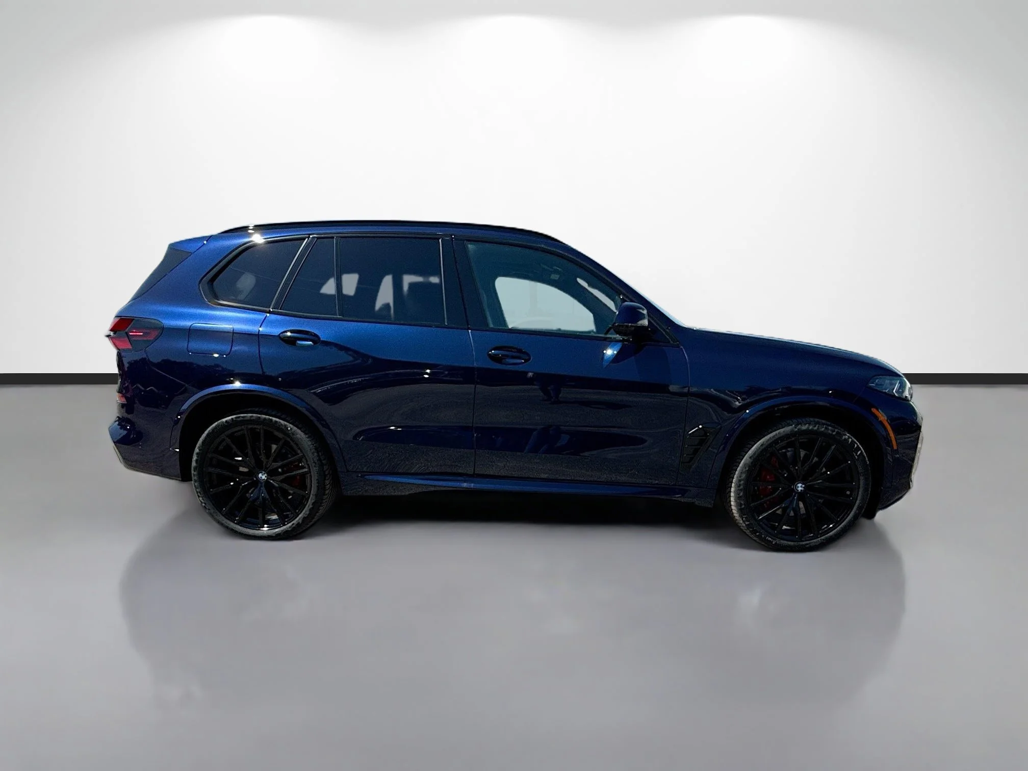 New 2026 Tanzanite Blue II Metallic BMW xDrive40i image 2