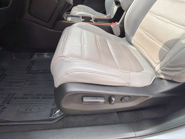 Used 2022 Silver Honda Touring image 19