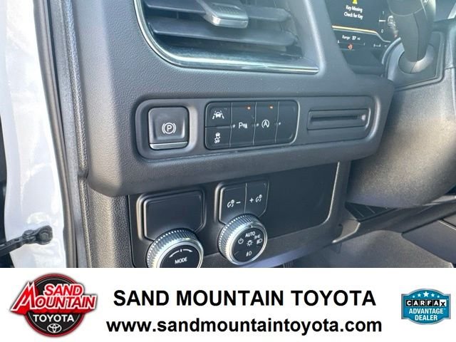 Used 2023 White GMC SLT image 17