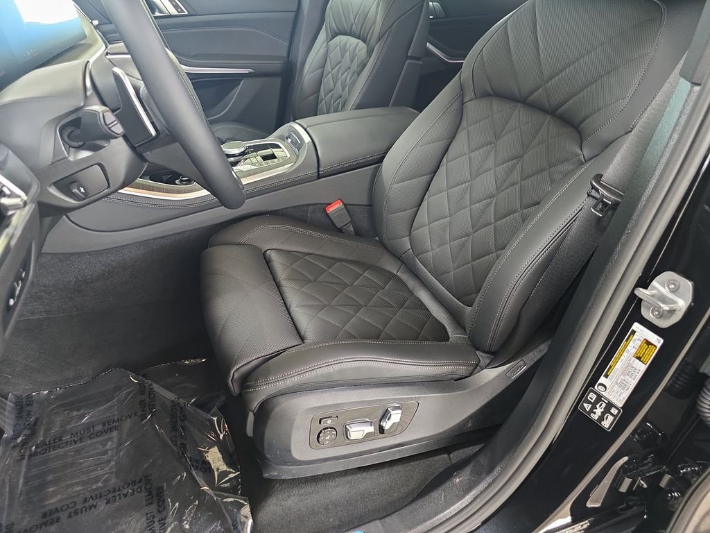 New 2026 Black Sapphire Metallic BMW xDrive40i image 12