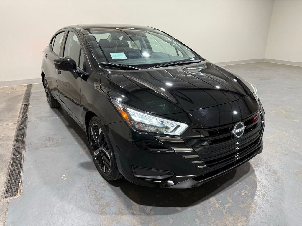2025 Nissan Versa Sedan SR