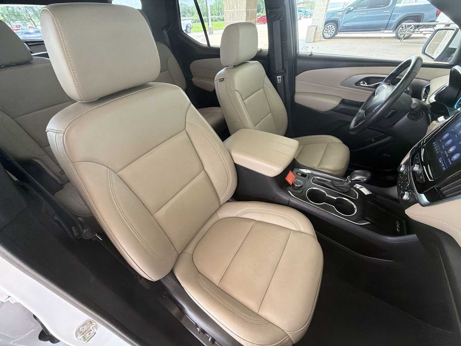 2023 Chevrolet Traverse 3LT - Photo 29