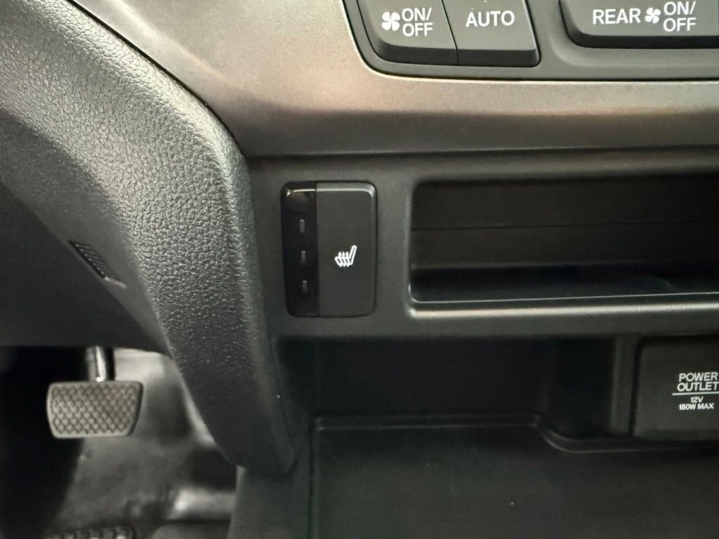 Used 2020 Pacific Pewter Metallic Honda RTL image 30