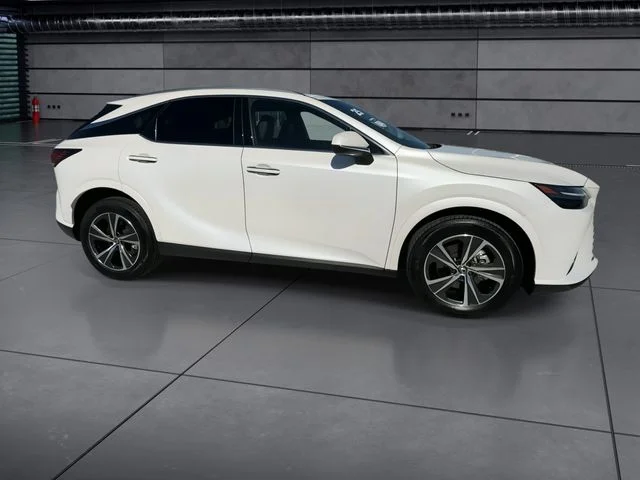 Used 2025 White Lexus 350 Premium image 9