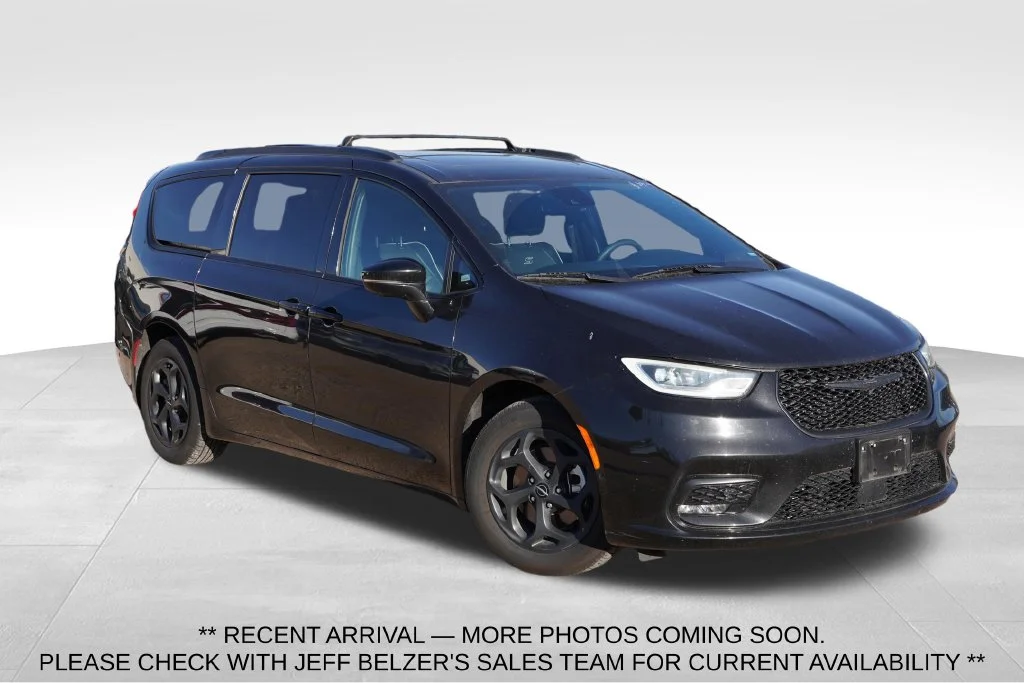 2024 Chrysler Pacifica PHEV Select
