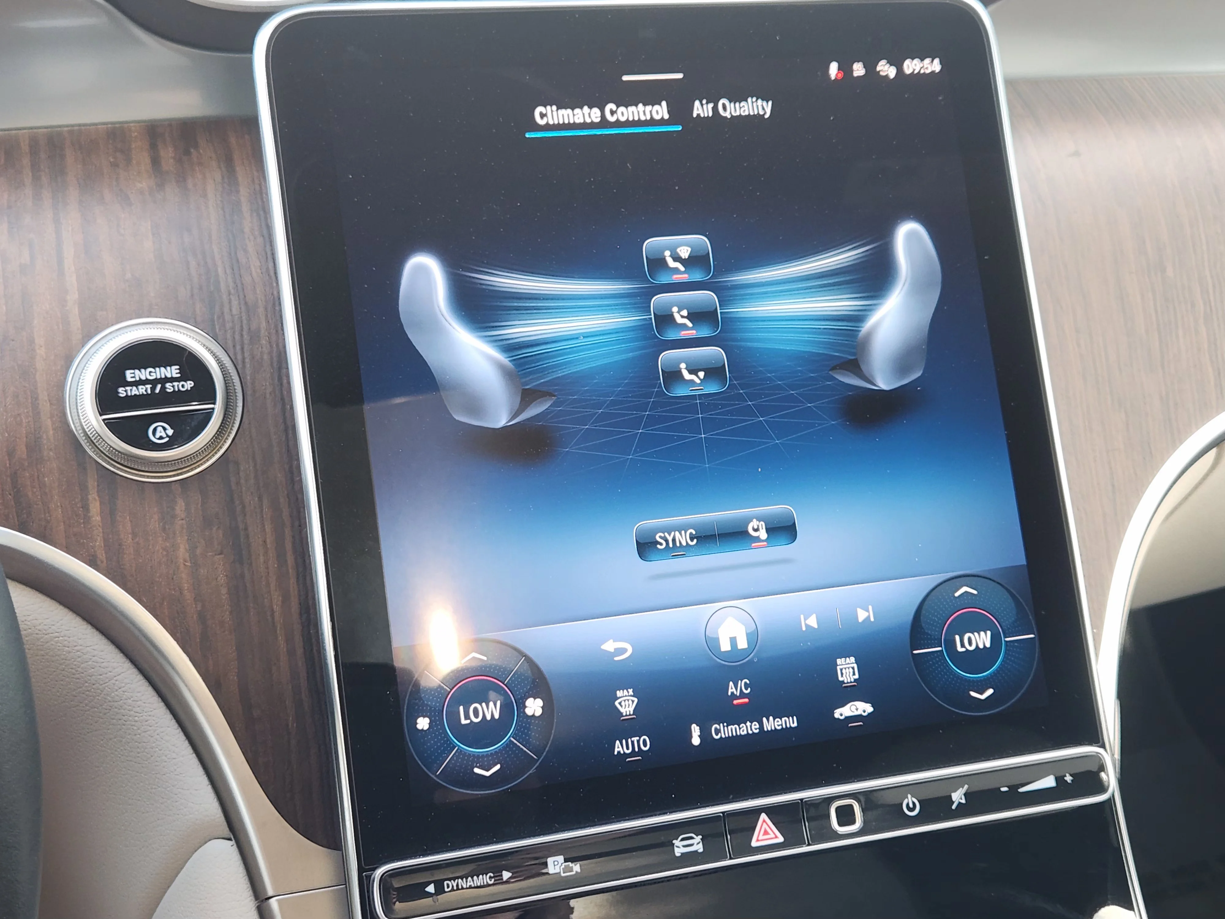 Used 2025  Mercedes-Benz GLC 300 Base image 19