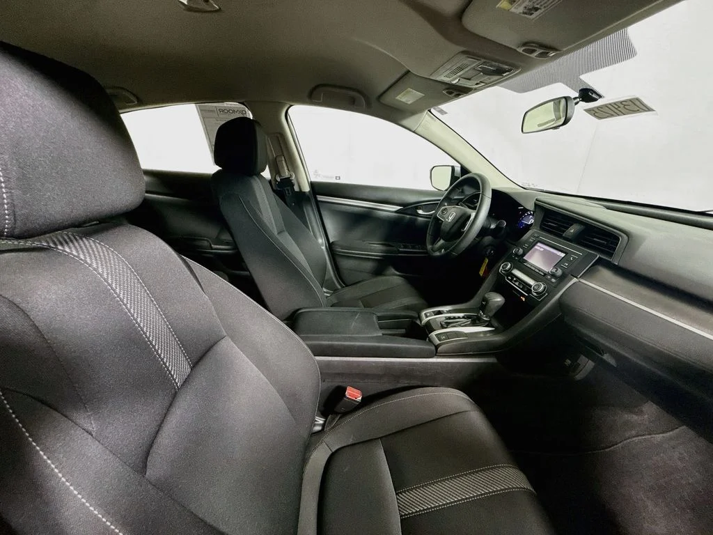 Used 2017 Lunar Silver Metallic Honda LX image 25