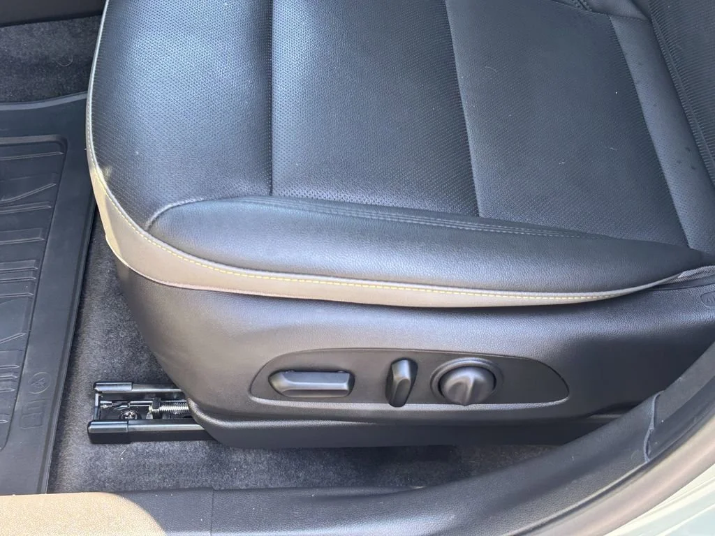 Used 2025 Cacti Green Chevrolet ACTIV image 17