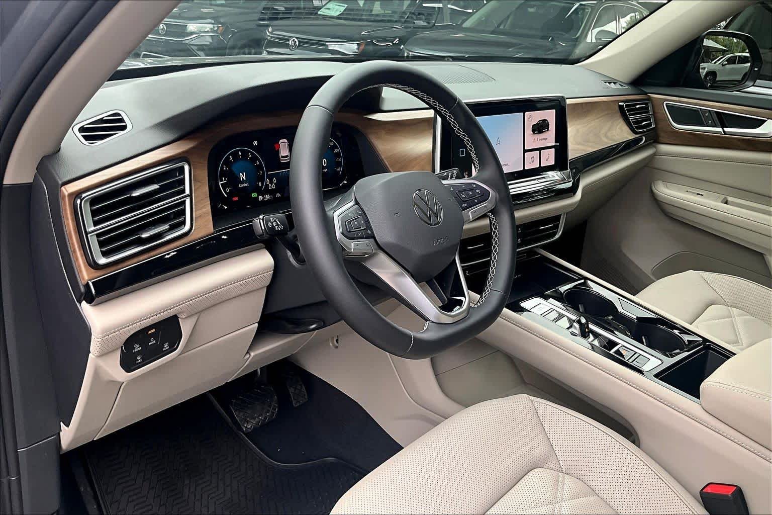 2026 Volkswagen Atlas SE w/Tech - Photo 8