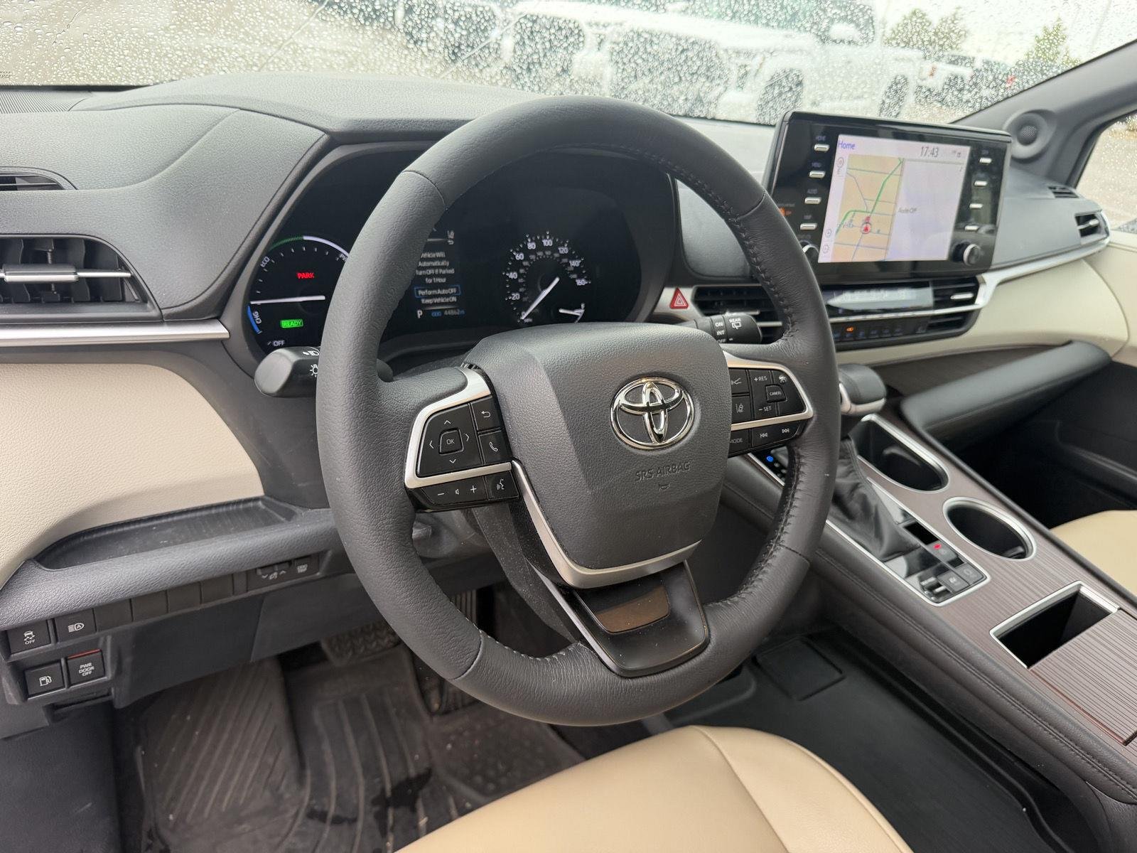Used 2021 Blizzard Pearl Toyota XLE image 32