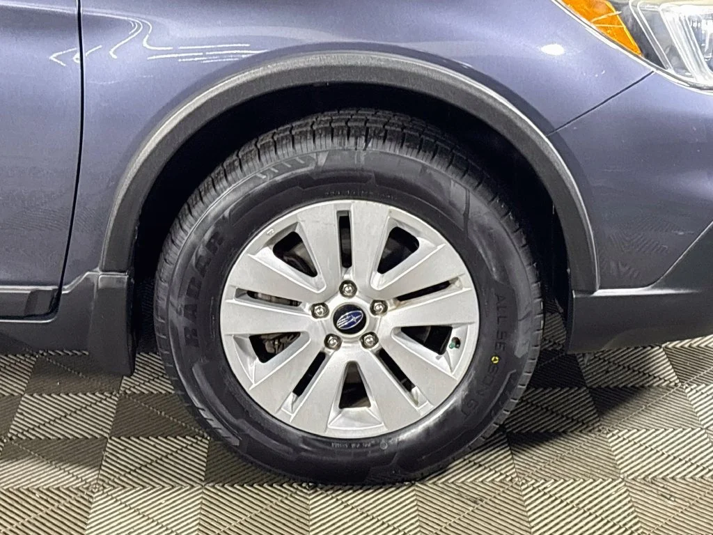 Used 2017 Gray Subaru 2.5i Premium image 22