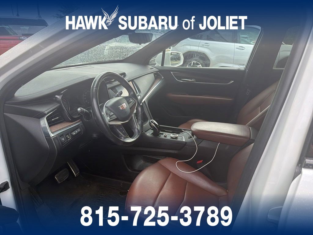 Used 2020 Crystal White Tricoat Cadillac Sport AWD image 9