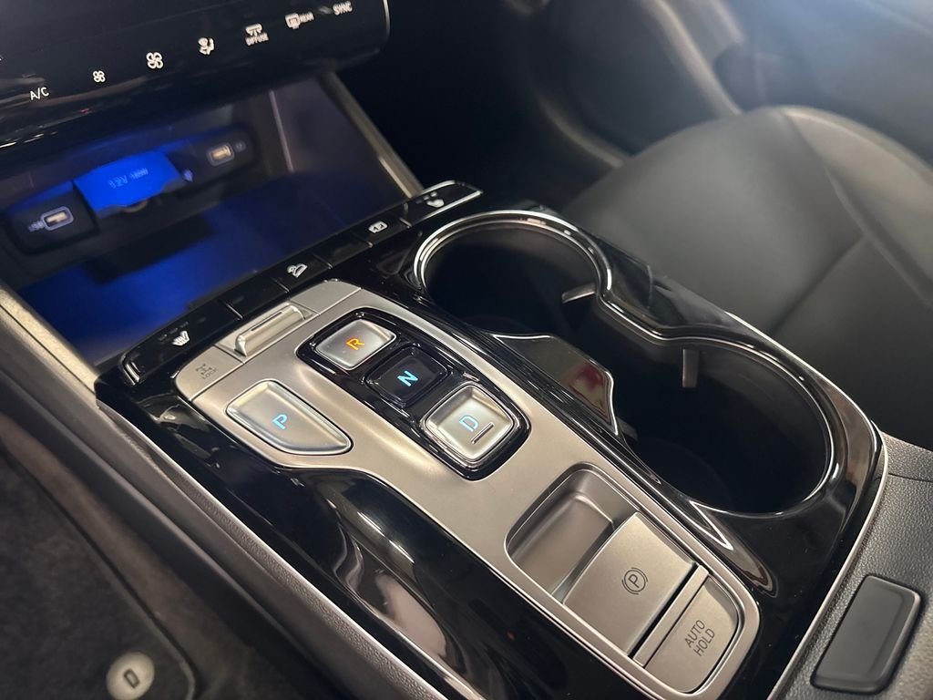Certified Used 2024 White Hyundai SEL Convenience image 25