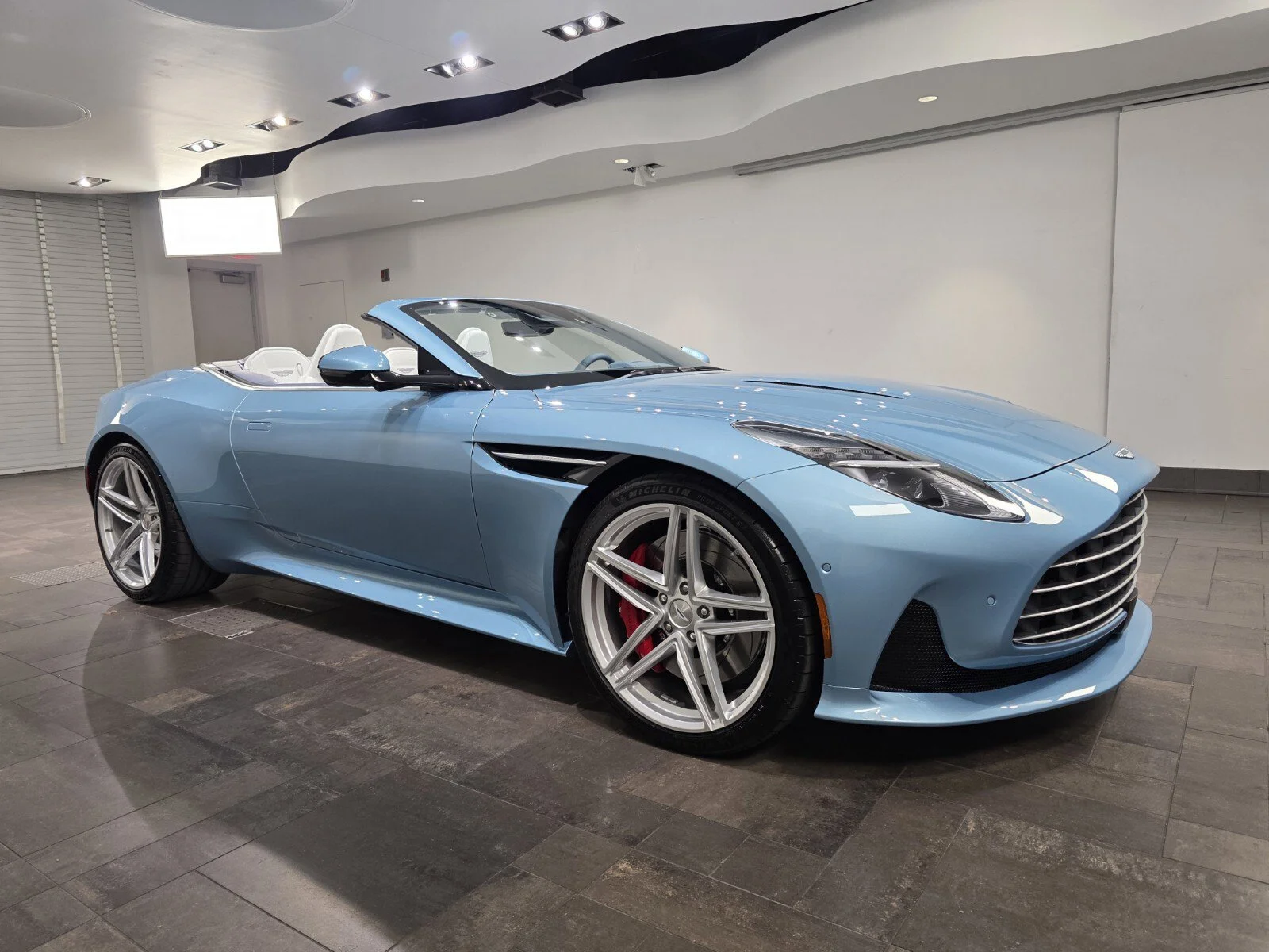 2026 Aston Martin DB12 Volante's photo