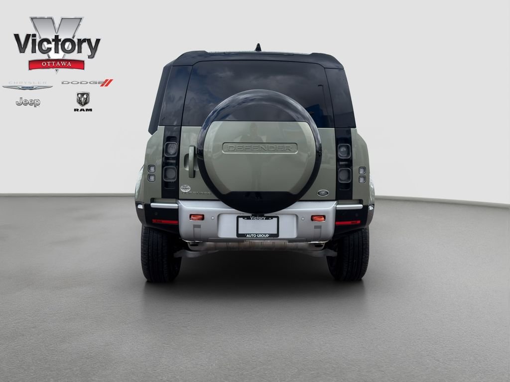 Used 2023  Land Rover X image 5