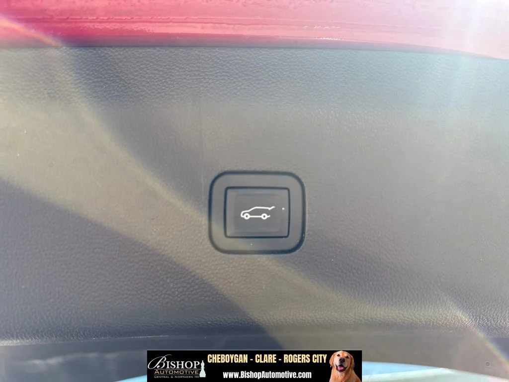 2023 Buick Enclave Essence image 23
