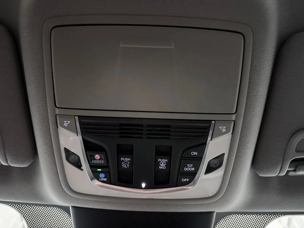 Used 2022  Acura Technology image 21