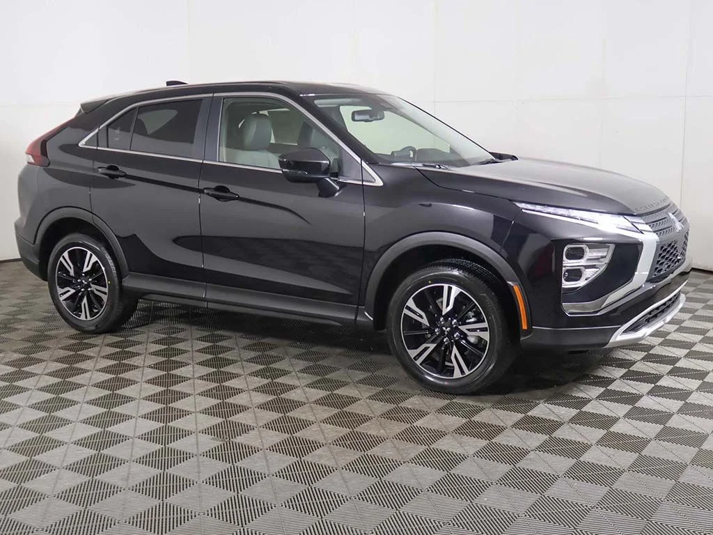 New 2026 Black Mitsubishi SE image 12