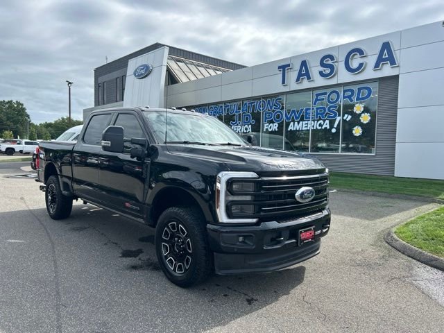 Used 2025 Black Ford Platinum image 1