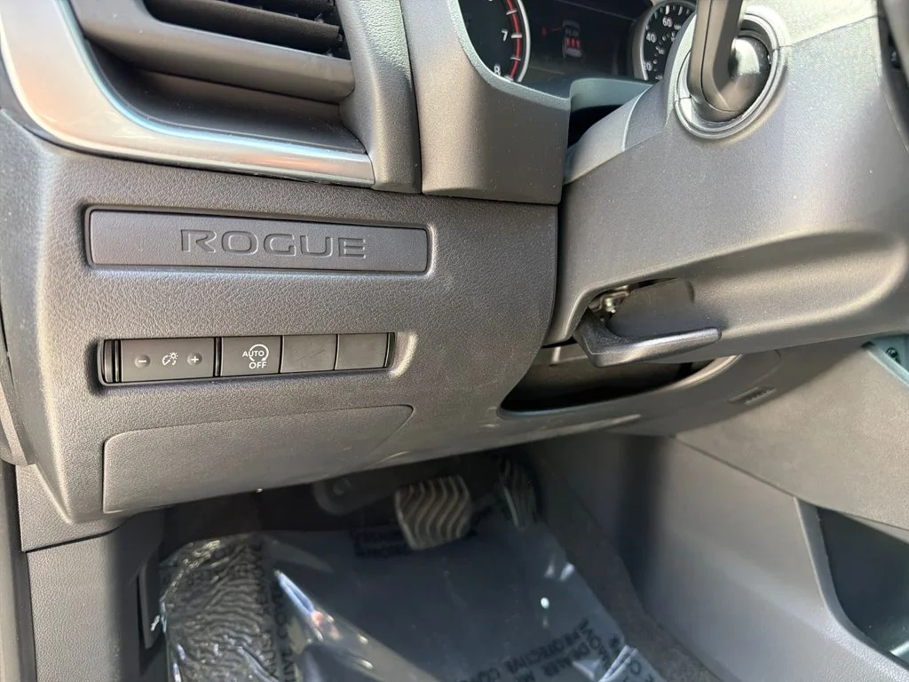 2024 Nissan Rogue S - Photo 16