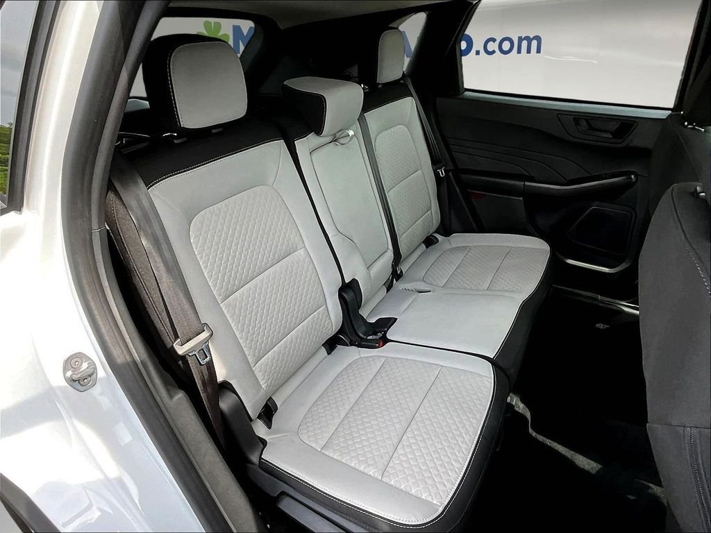Used 2024 White Ford Active image 28