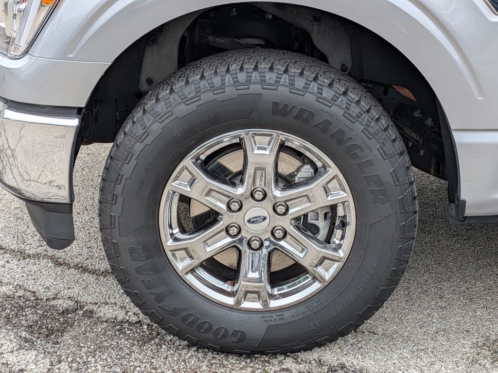 Used 2023 Silver Ford Lariat image 14