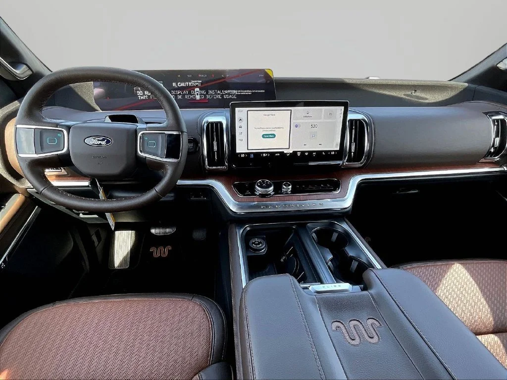 New 2027 Agate Black Metallic Ford MAX King Ranch® image 5