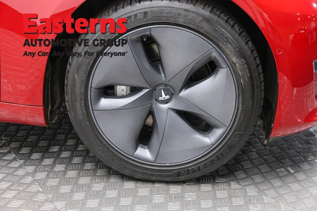 Used 2018 Red Tesla Long Range image 25