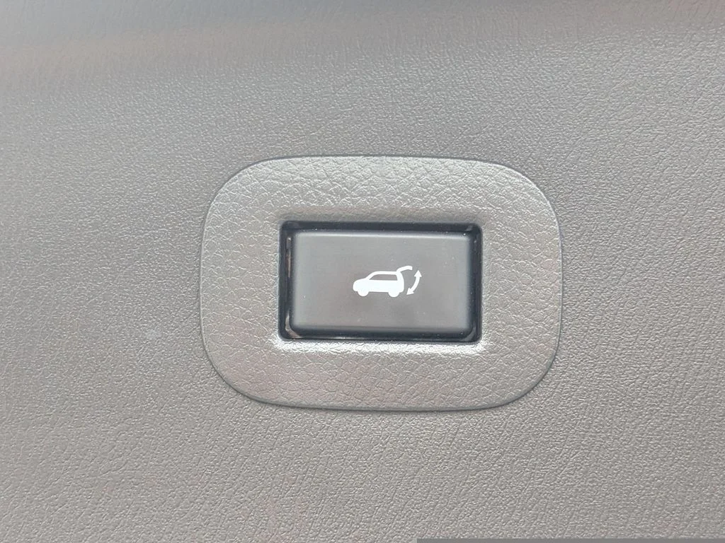 Used 2024 Gray INFINITI Premium Select image 13