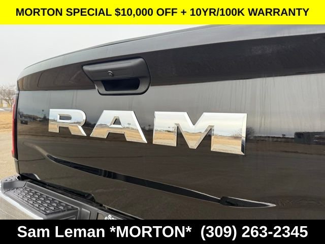 New 2026 Diamond Black Crystal Pearl-Coat Exterior Paint Ram Tradesman image 16
