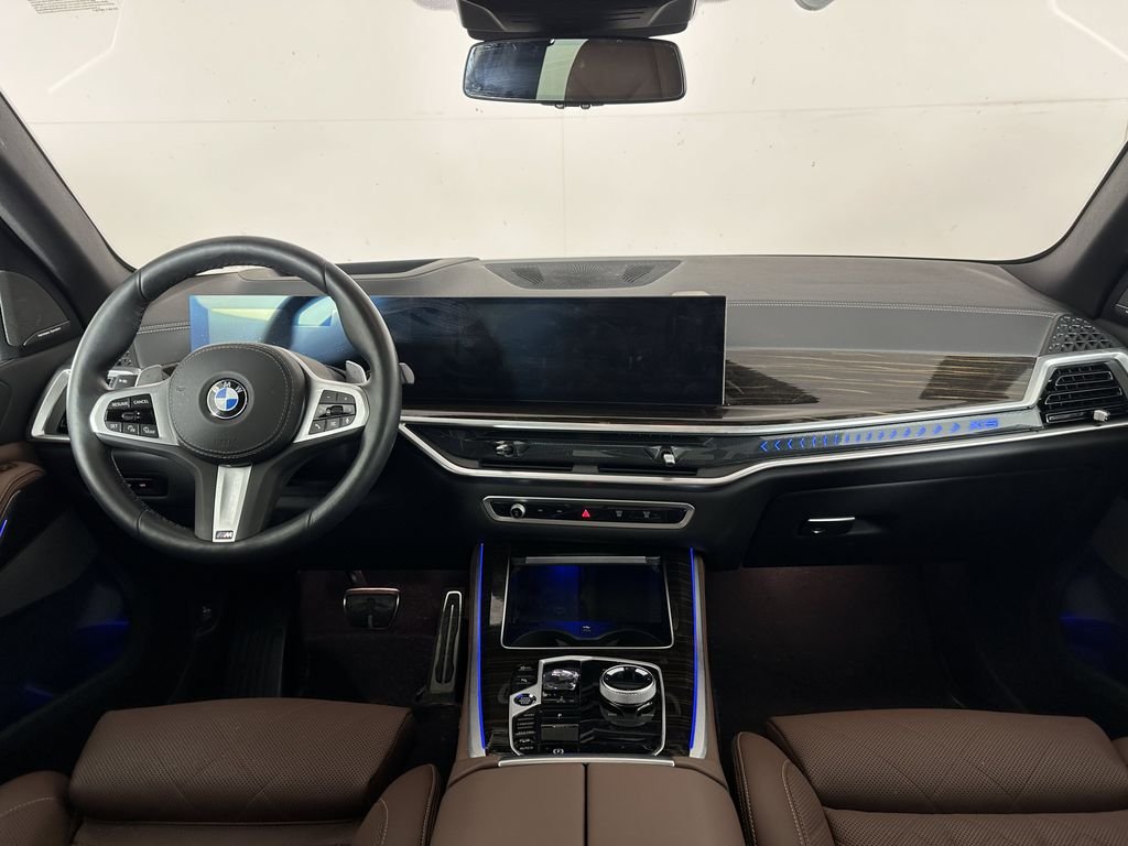 Certified Used 2025 Mineral White Metallic BMW xDrive40i image 9