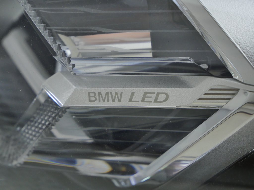 Certified Used 2024 Jet Black BMW xDrive30i image 5