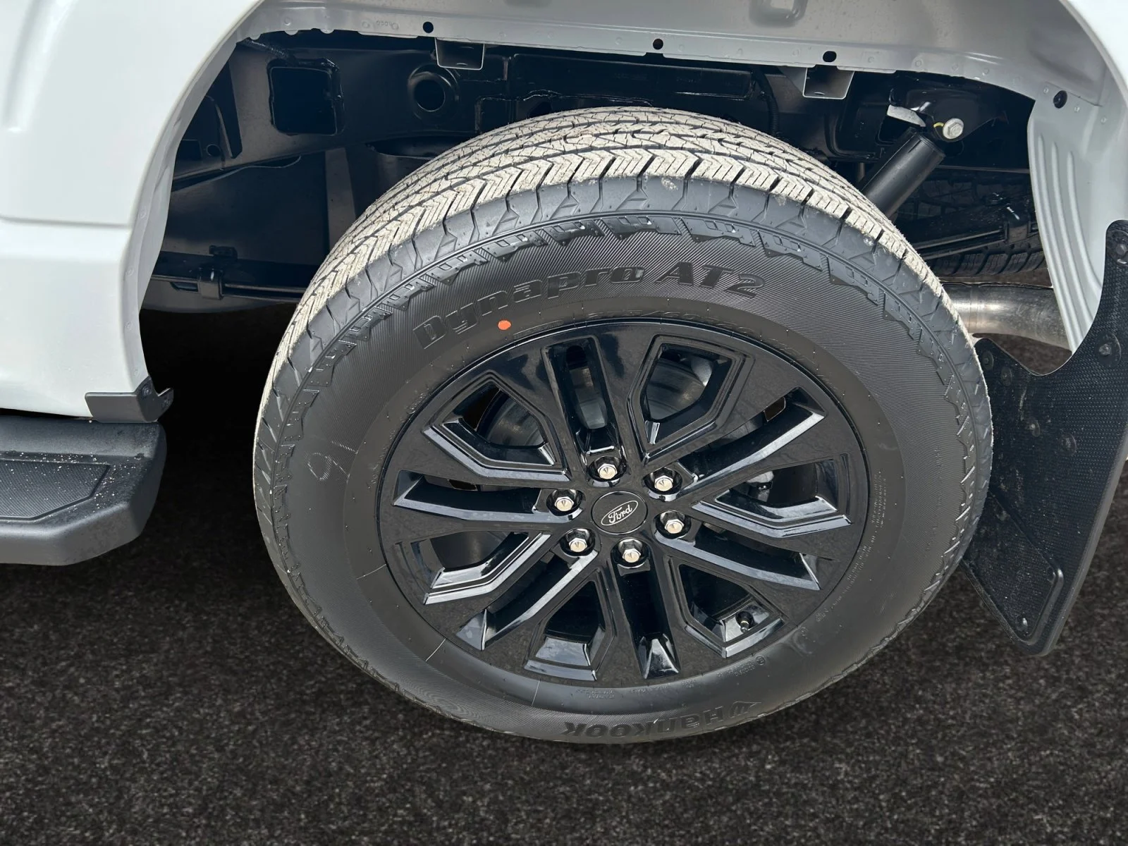 New 2026 Avalanche Ford Lariat image 9