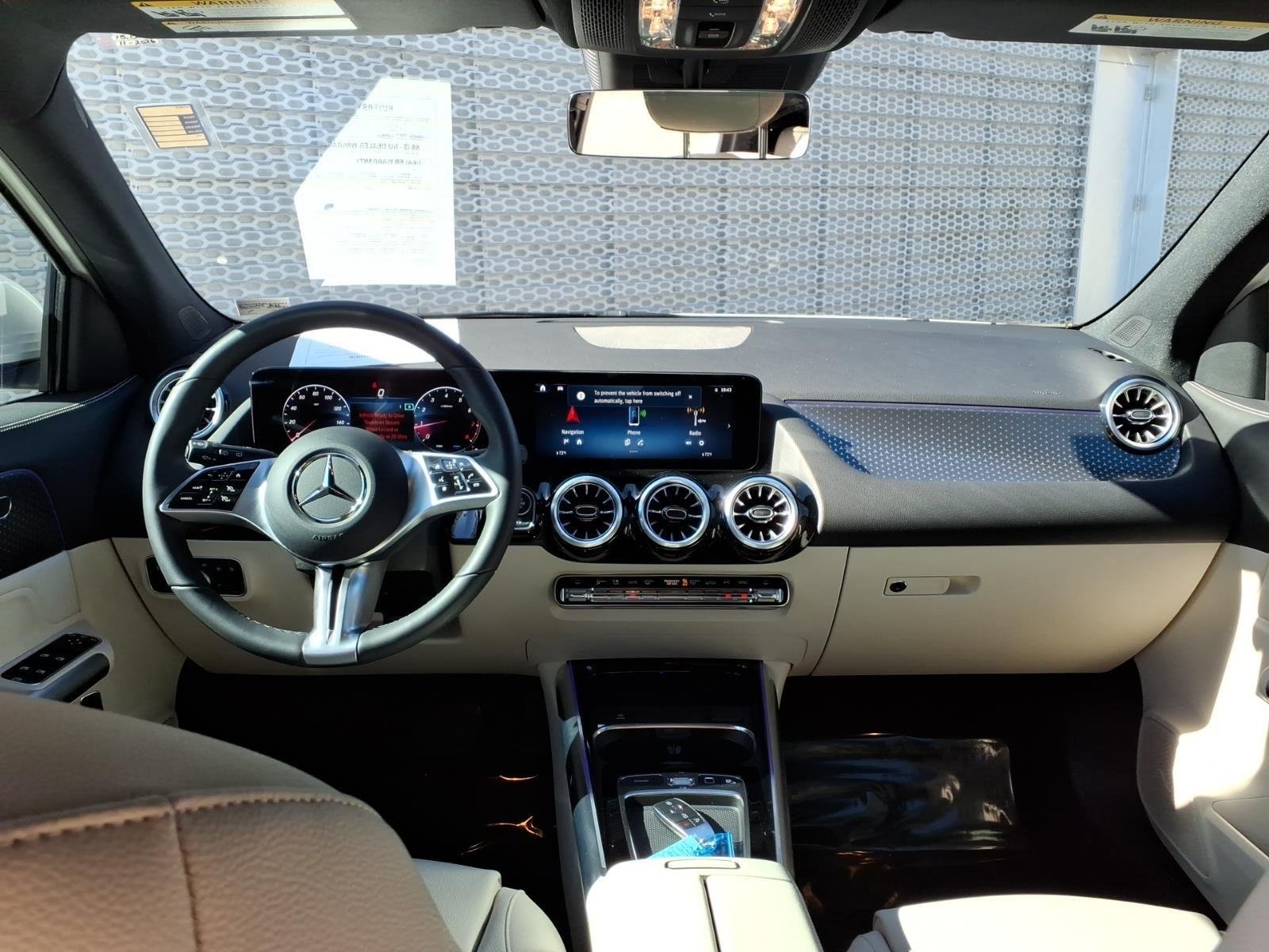 Used 2025 Polar White Mercedes-Benz GLA 250 image 30