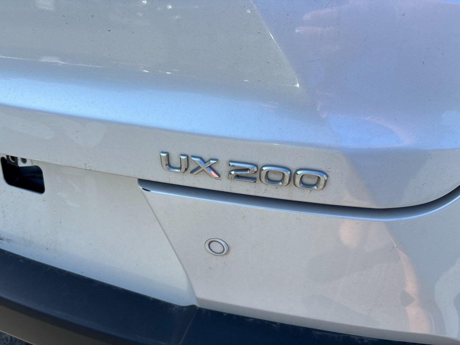 Used 2021 Eminent White Pearl Lexus UX 200 image 11