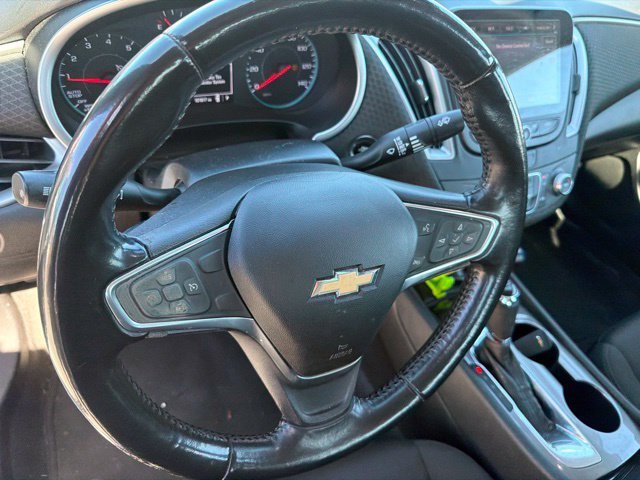 Used 2019 SUMMIT WHITE Chevrolet RS image 51