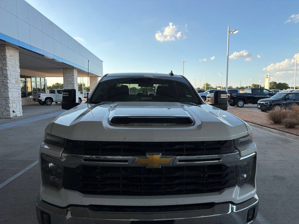 Used 2024 Summit White Chevrolet LT image 7