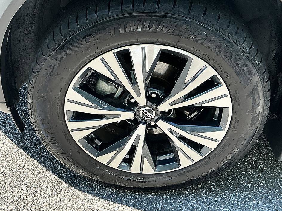 Used 2021 Gun Metallic Nissan SV image 10